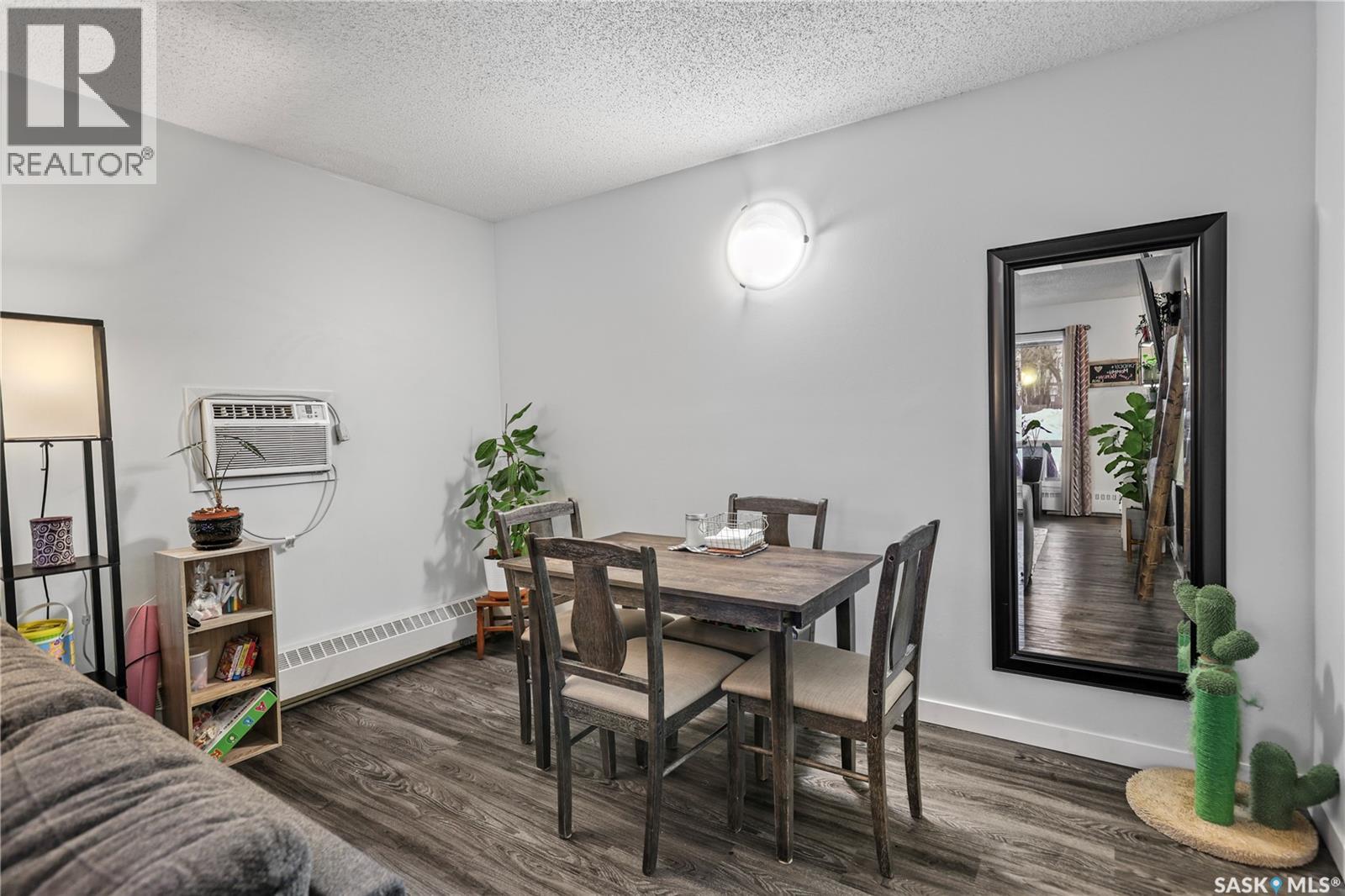 67 Rodenbush Drive, Regina, Saskatchewan  S4R 8C7 - Photo 8 - SK029774