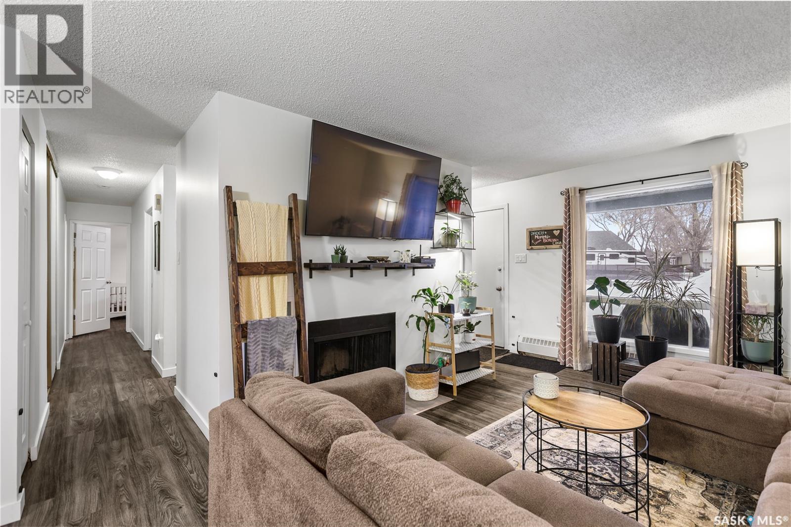 67 Rodenbush Drive, Regina, Saskatchewan  S4R 8C7 - Photo 9 - SK029774