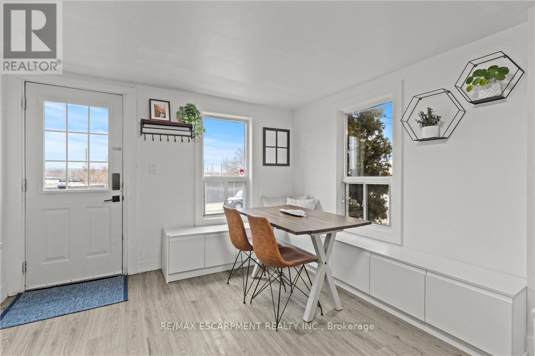 199 Barton Street W, Hamilton, Ontario  L8R 2H3 - Photo 4 - X12849210