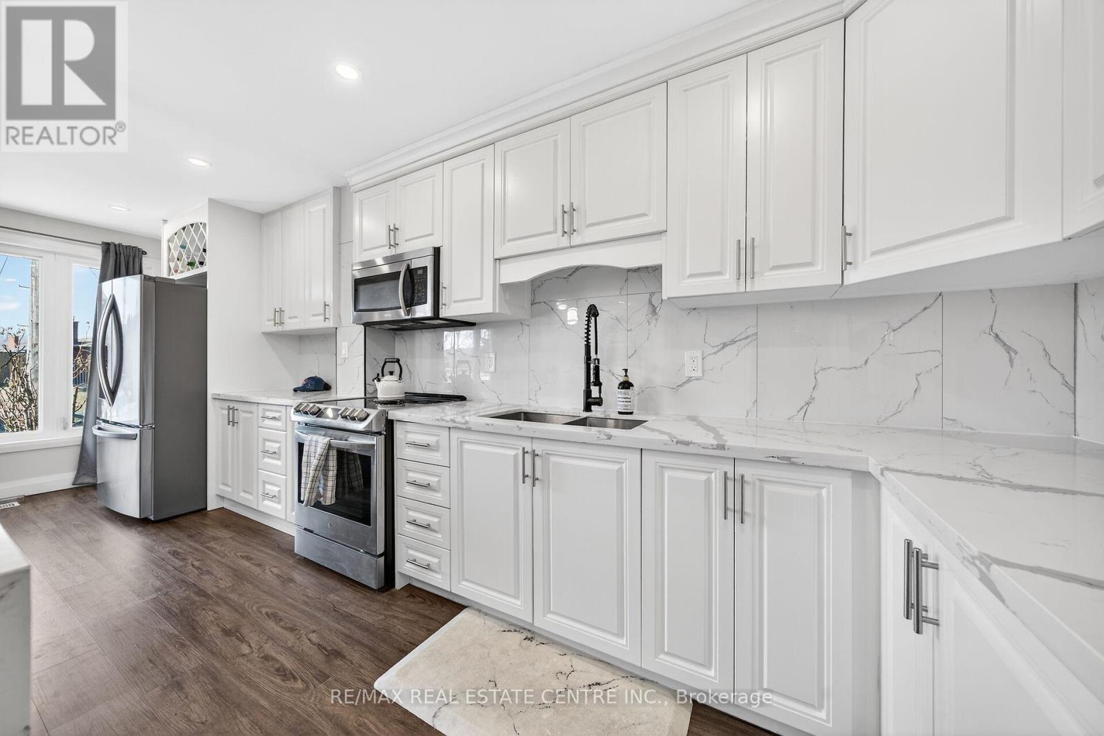 33 Glen Vista Drive, Hamilton (Red Hill), Ontario  L8K 5V5 - Photo 12 - X12849216