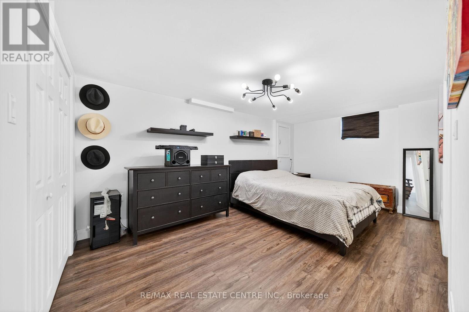 33 Glen Vista Drive, Hamilton (Red Hill), Ontario  L8K 5V5 - Photo 31 - X12849216