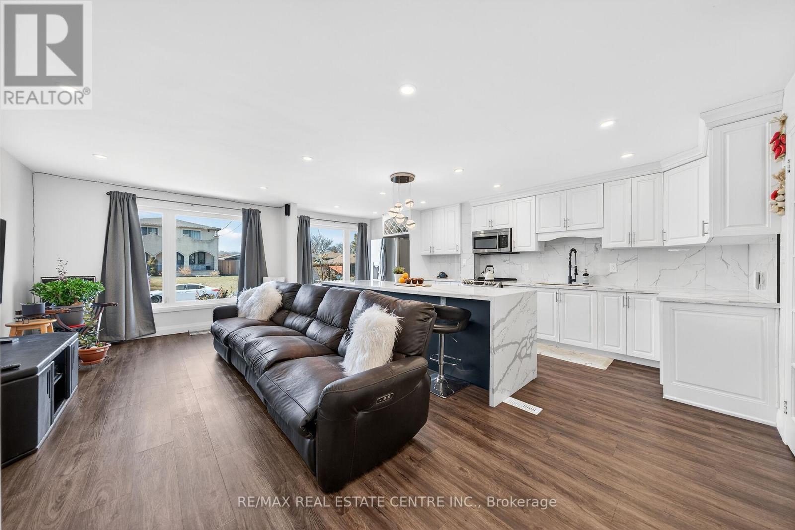 33 Glen Vista Drive, Hamilton (Red Hill), Ontario  L8K 5V5 - Photo 4 - X12849216