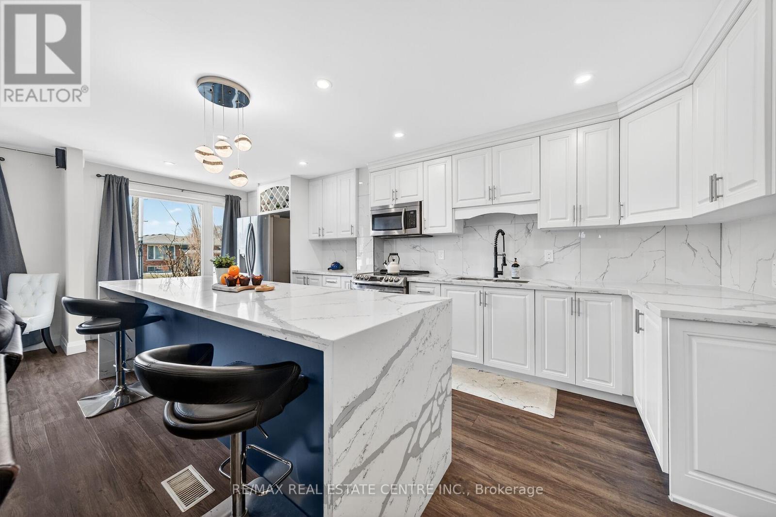 33 Glen Vista Drive, Hamilton (Red Hill), Ontario  L8K 5V5 - Photo 5 - X12849216