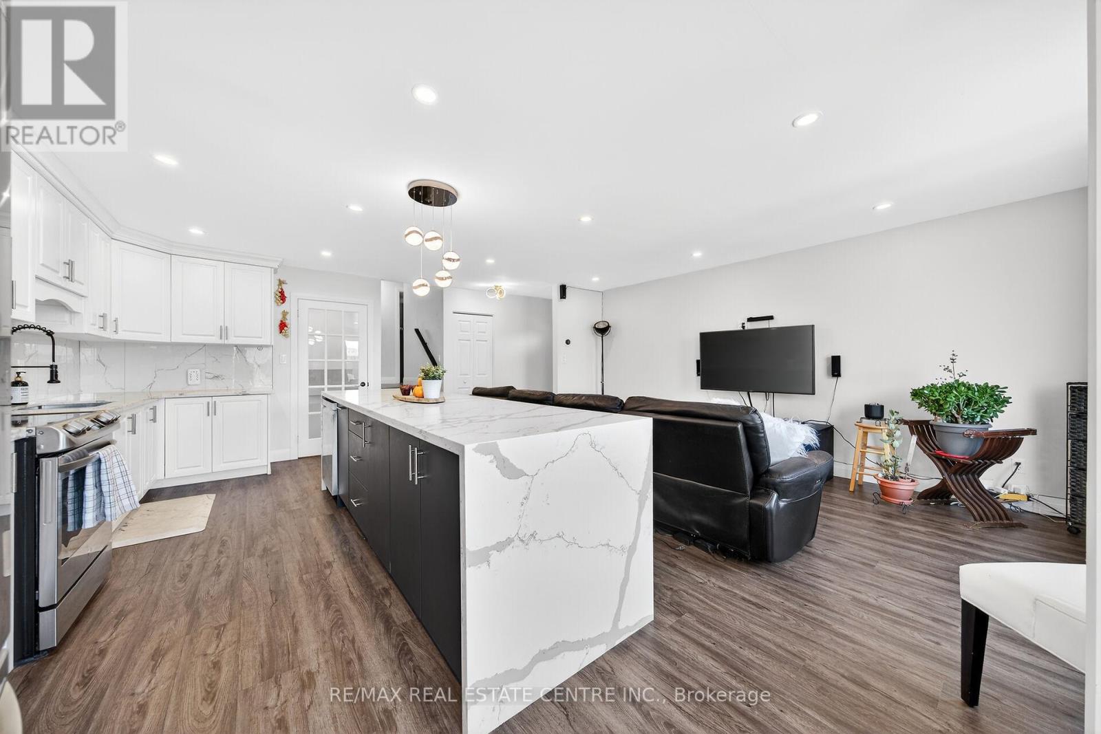 33 Glen Vista Drive, Hamilton (Red Hill), Ontario  L8K 5V5 - Photo 9 - X12849216