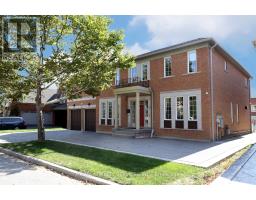 17 BALLANTYNE DRIVE, Ajax, Ontario