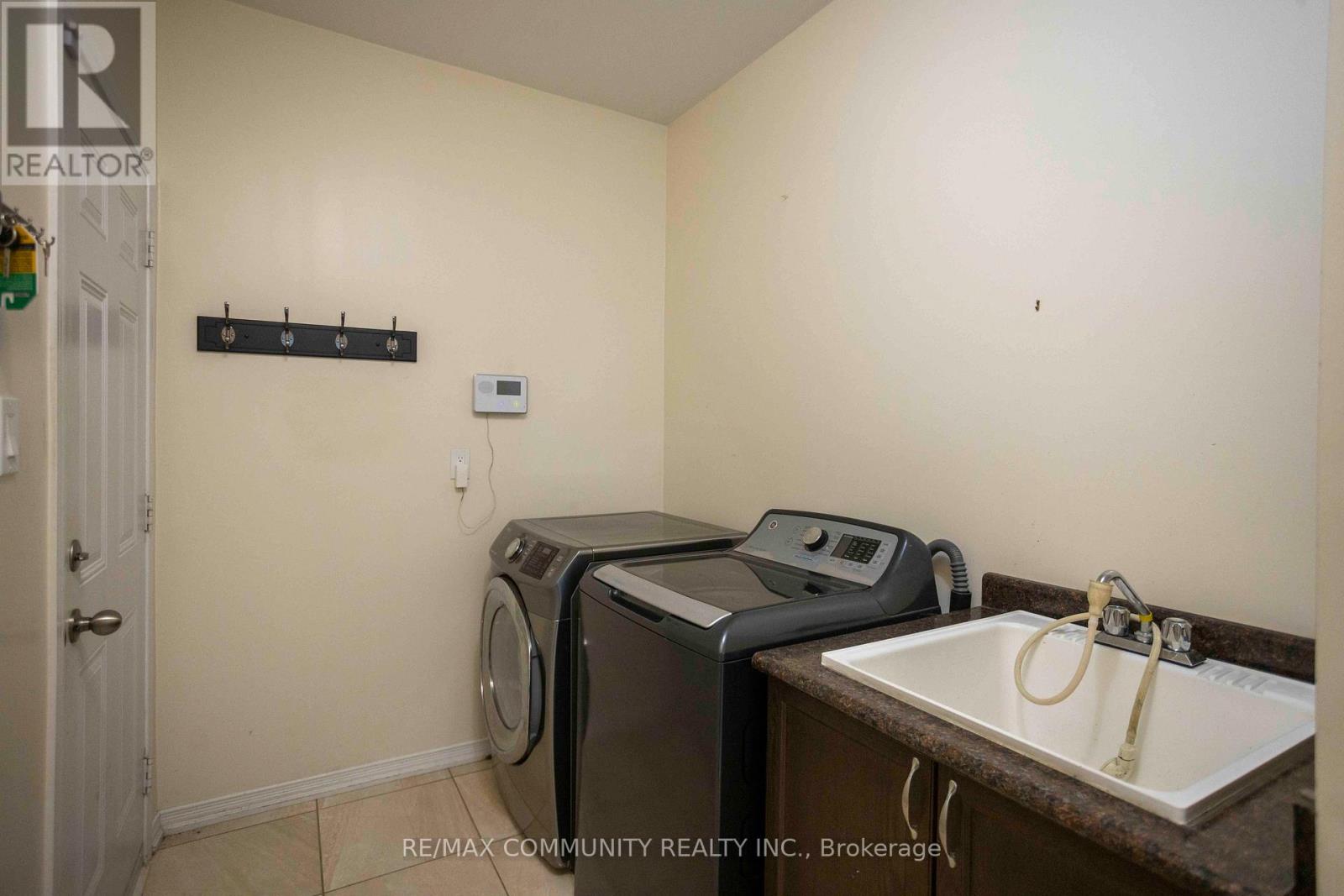 74 Stannardville Drive N, Ajax, Ontario  L1T 0M4 - Photo 46 - E12848866