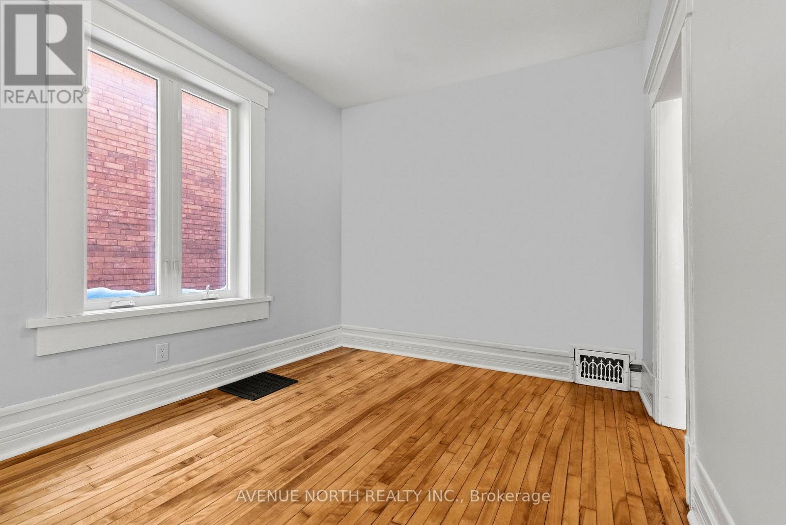 48 Leonard Avenue, Ottawa, Ontario  K1S 4T9 - Photo 10 - X12818784