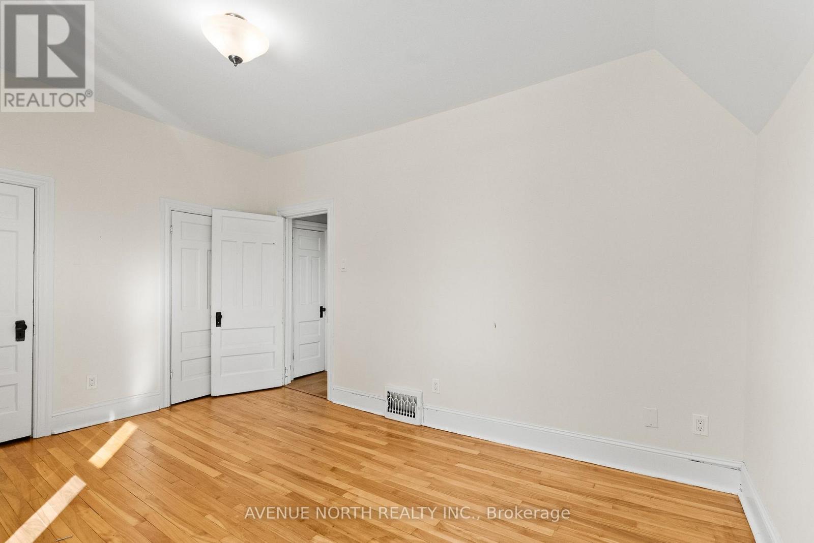 48 Leonard Avenue, Ottawa, Ontario  K1S 4T9 - Photo 27 - X12818784