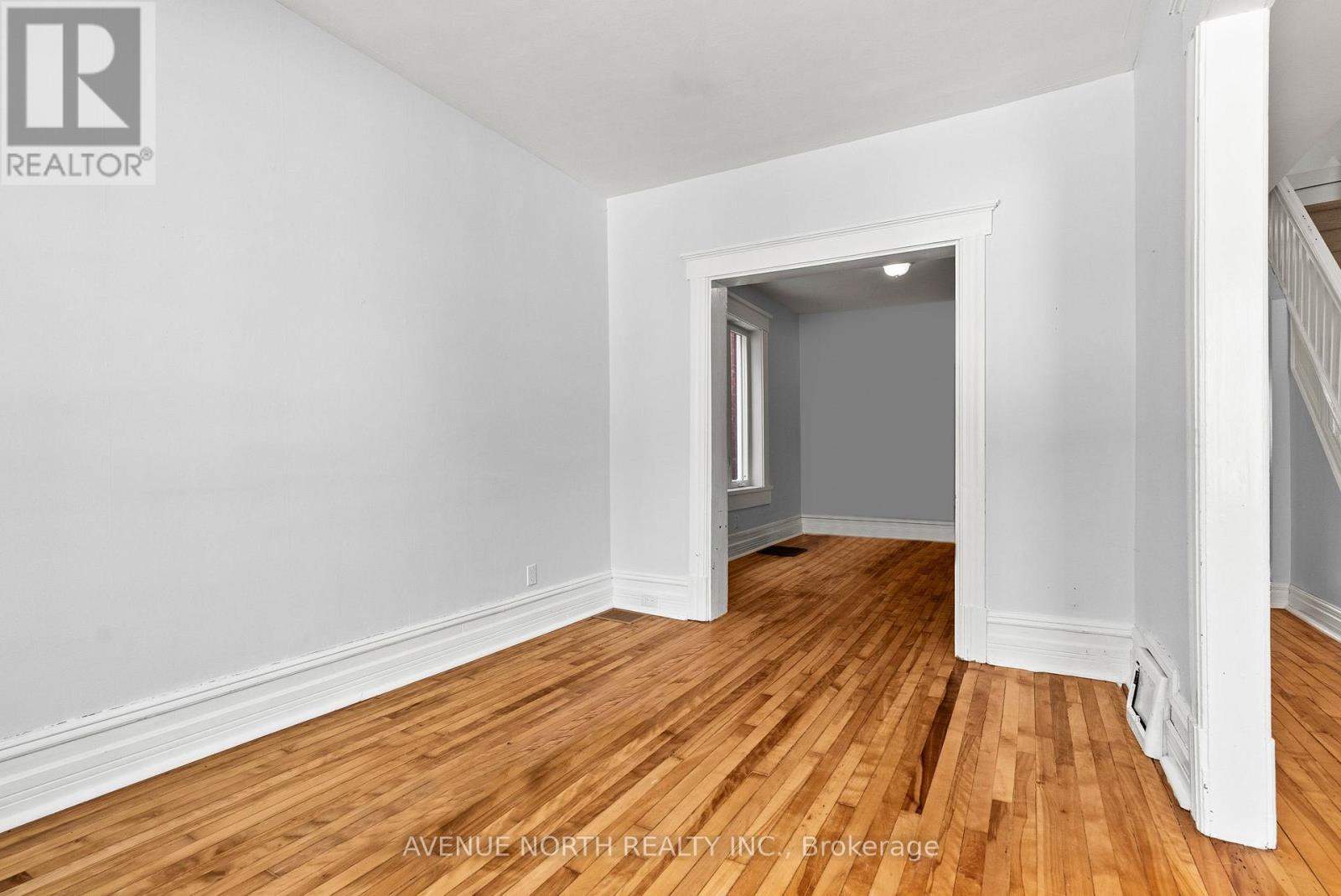 48 Leonard Avenue, Ottawa, Ontario  K1S 4T9 - Photo 9 - X12818784