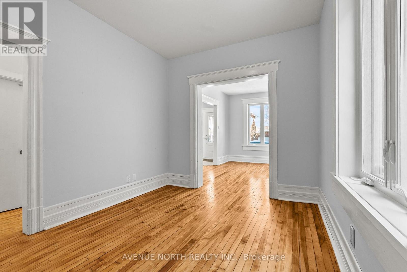 48 Leonard Avenue, Ottawa, Ontario  K1S 4T9 - Photo 6 - X12818784