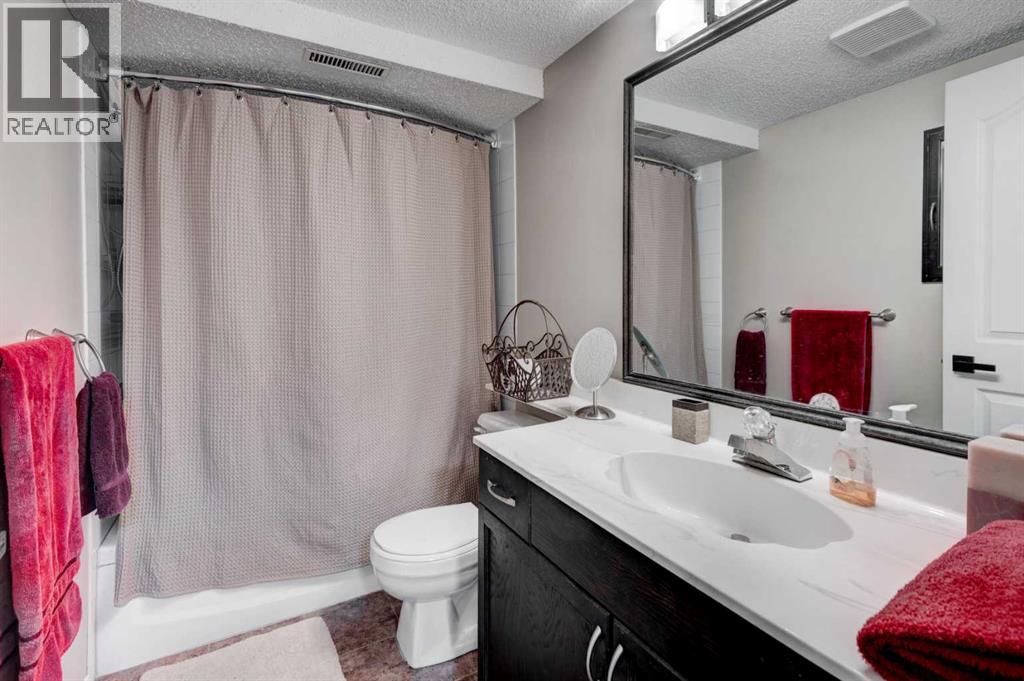 66 Douglas Woods Park Se, Calgary, Alberta  T2Z 2K6 - Photo 26 - A2283603