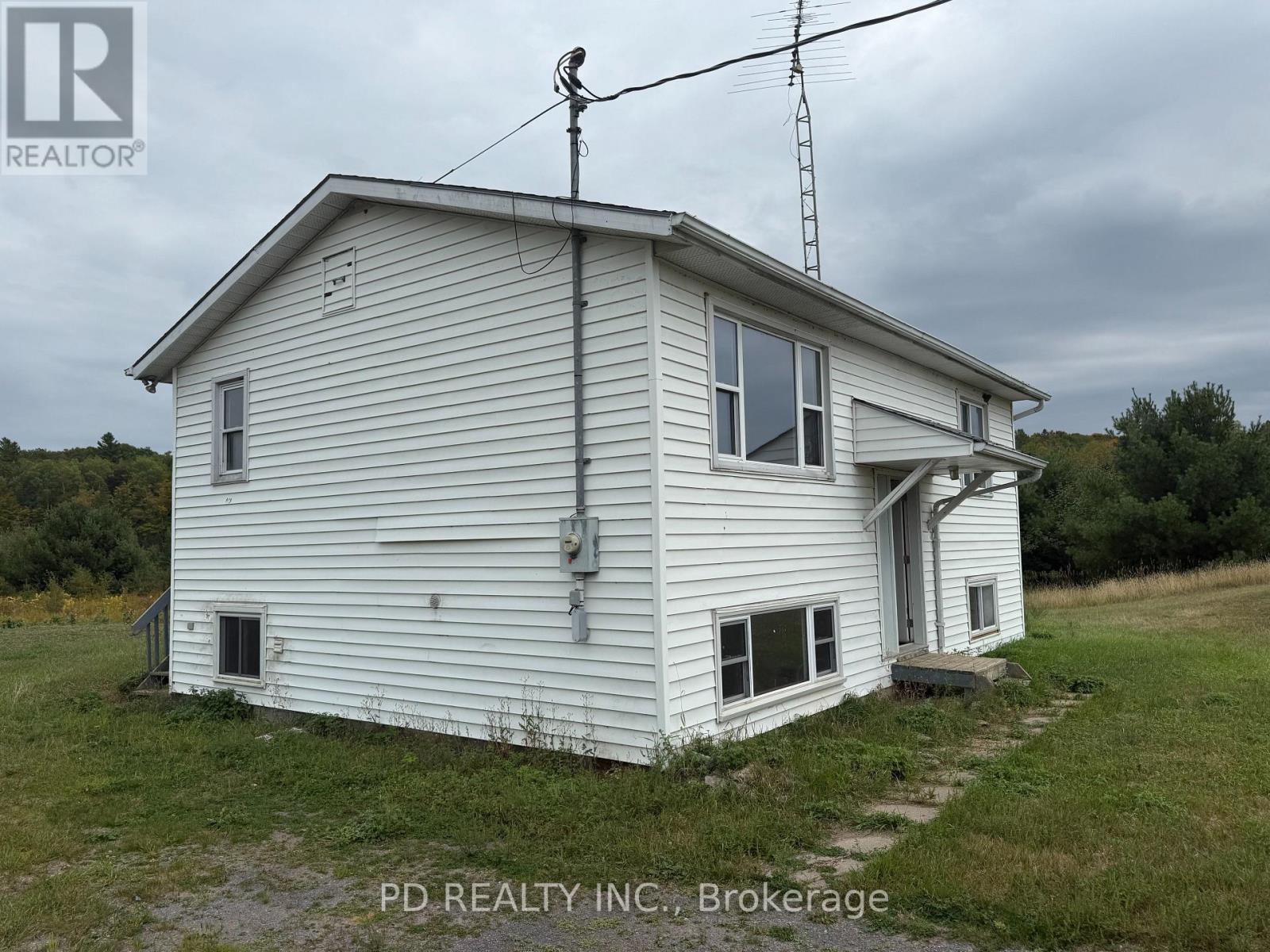 1251 Brock Road, Frontenac, Ontario K0H 2E0 - Photo 3 - X12849618