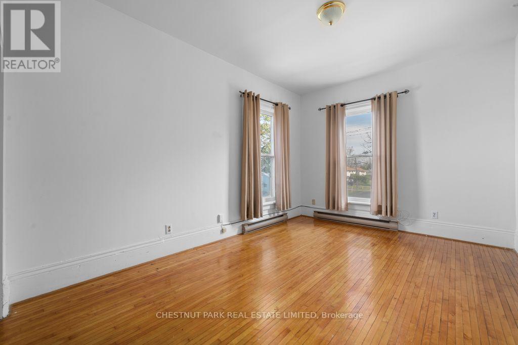 71 Queen Street, Prince Edward County, Ontario  K0K 2T0 - Photo 24 - X12849676