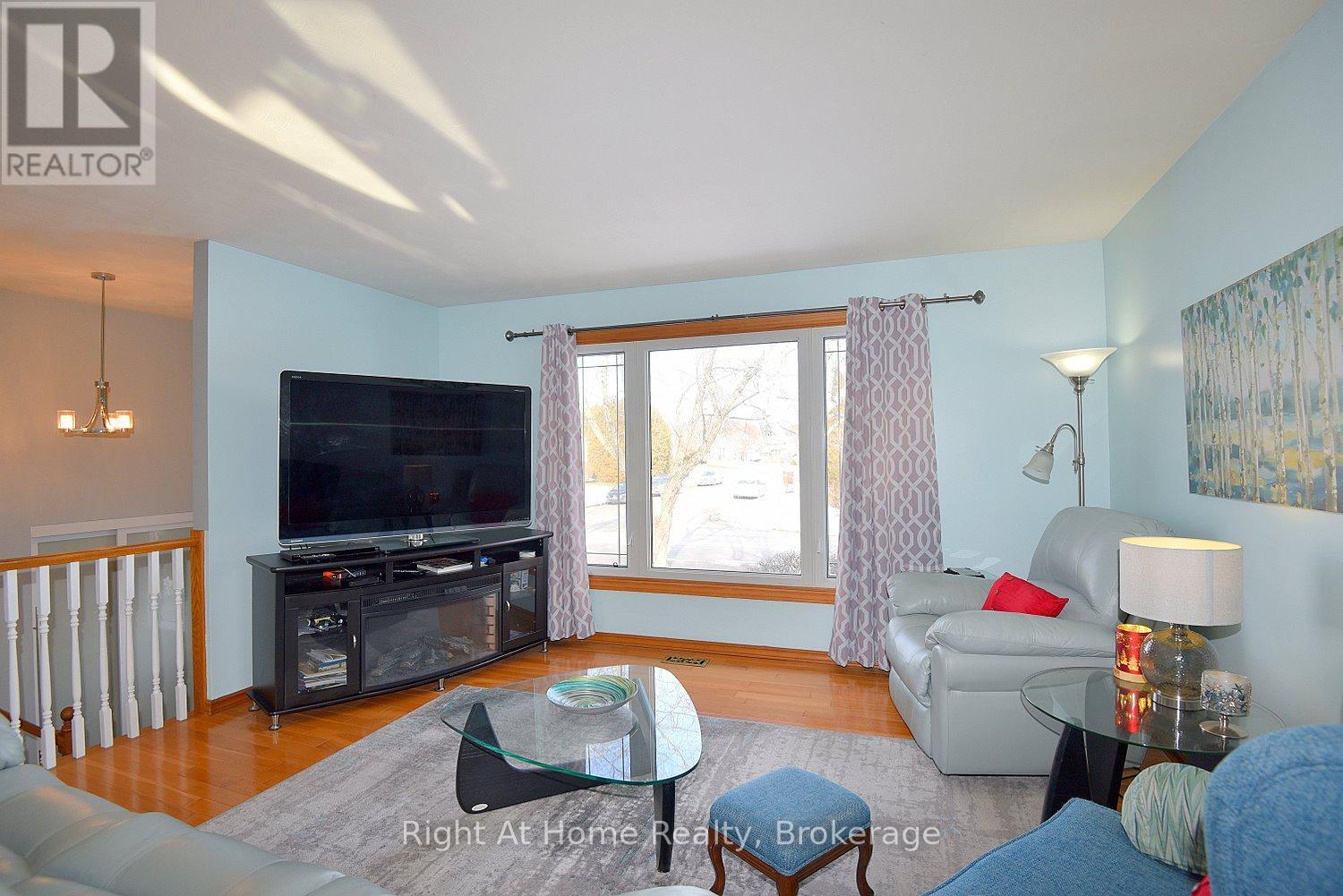 41 Mergl Drive, Norfolk (Port Dover), Ontario  N0A 1N4 - Photo 11 - X12849570