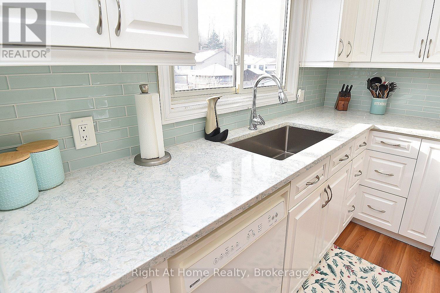 41 Mergl Drive, Norfolk (Port Dover), Ontario  N0A 1N4 - Photo 15 - X12849570