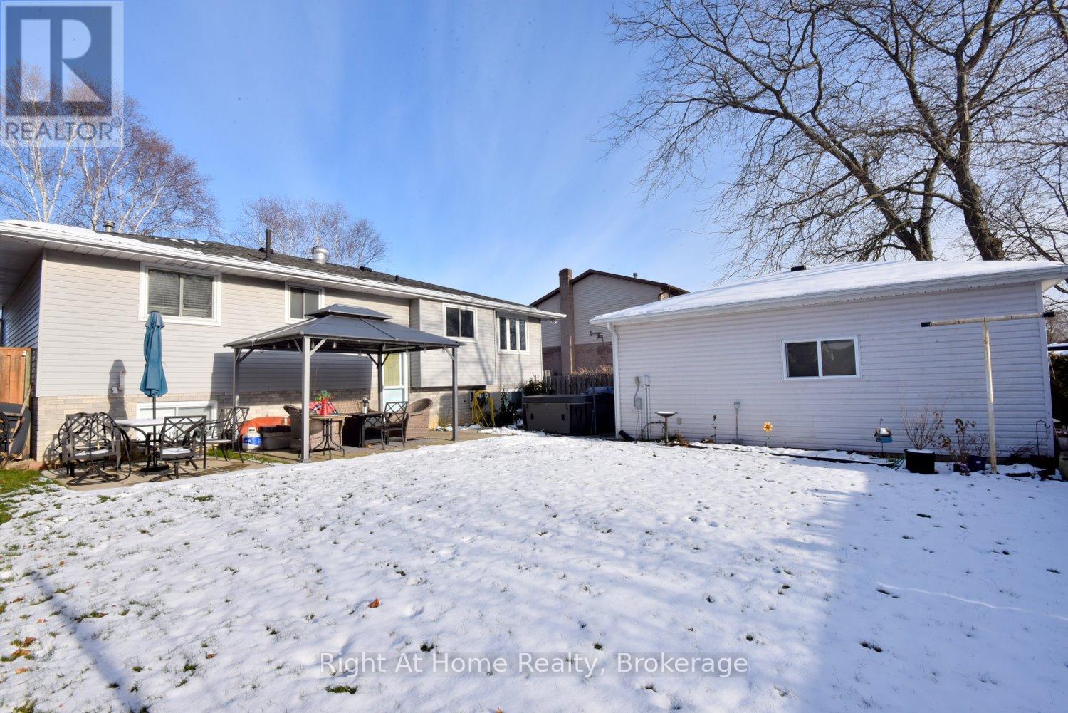 41 Mergl Drive, Norfolk (Port Dover), Ontario  N0A 1N4 - Photo 6 - X12849570