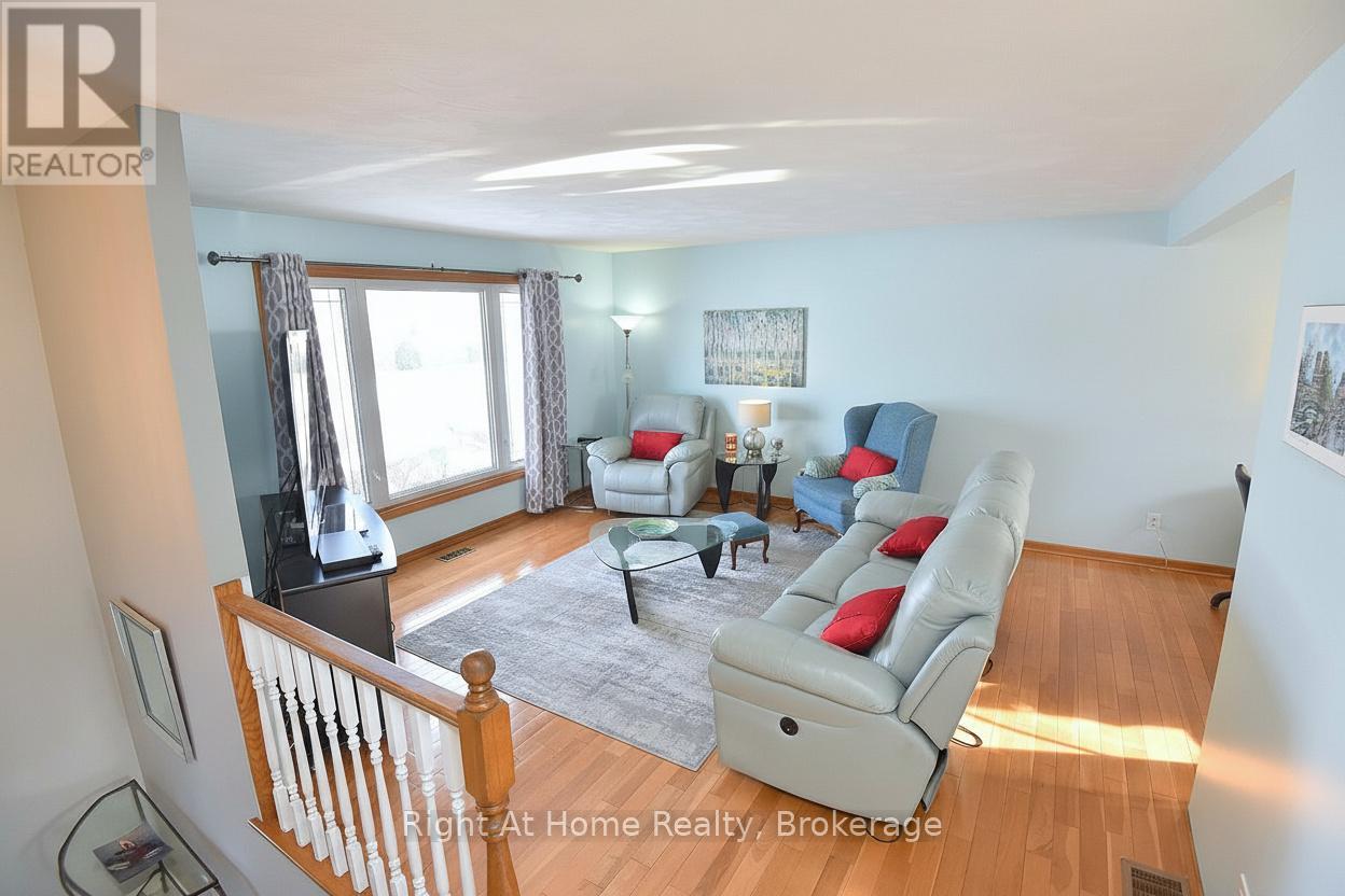 41 Mergl Drive, Norfolk (Port Dover), Ontario  N0A 1N4 - Photo 9 - X12849570