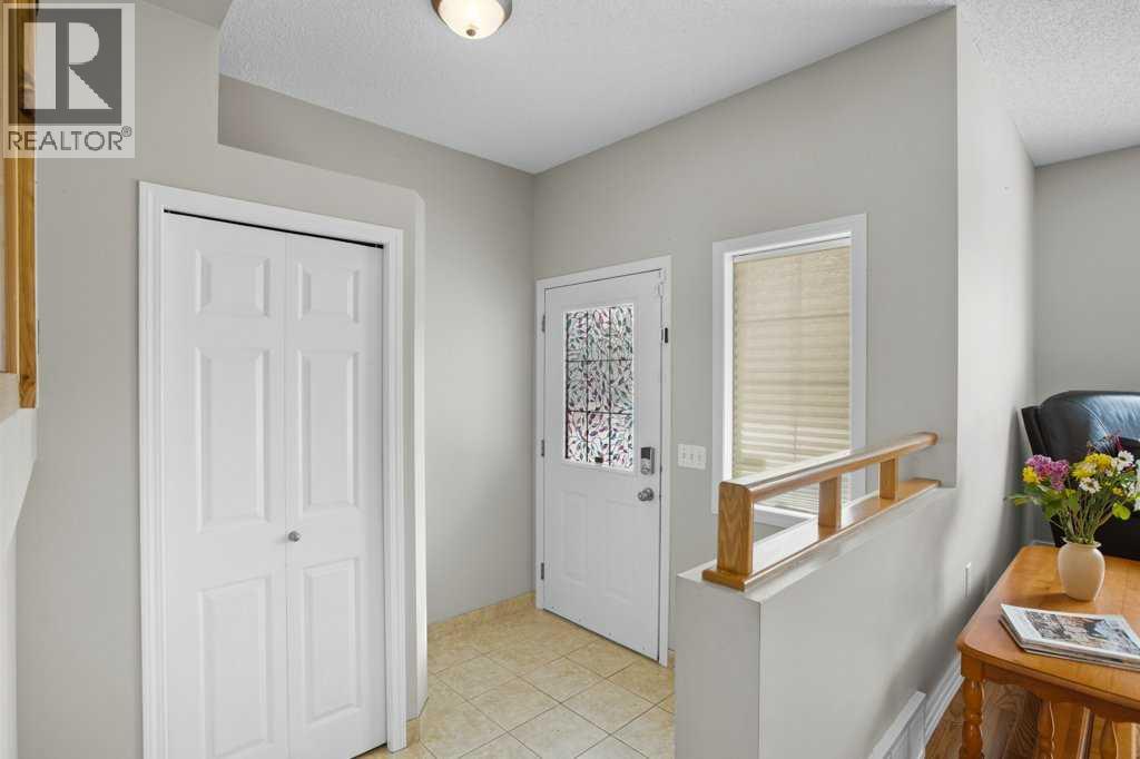 163 Eversyde Circle Sw, Calgary, Alberta  T2Y 4T4 - Photo 2 - A2289103