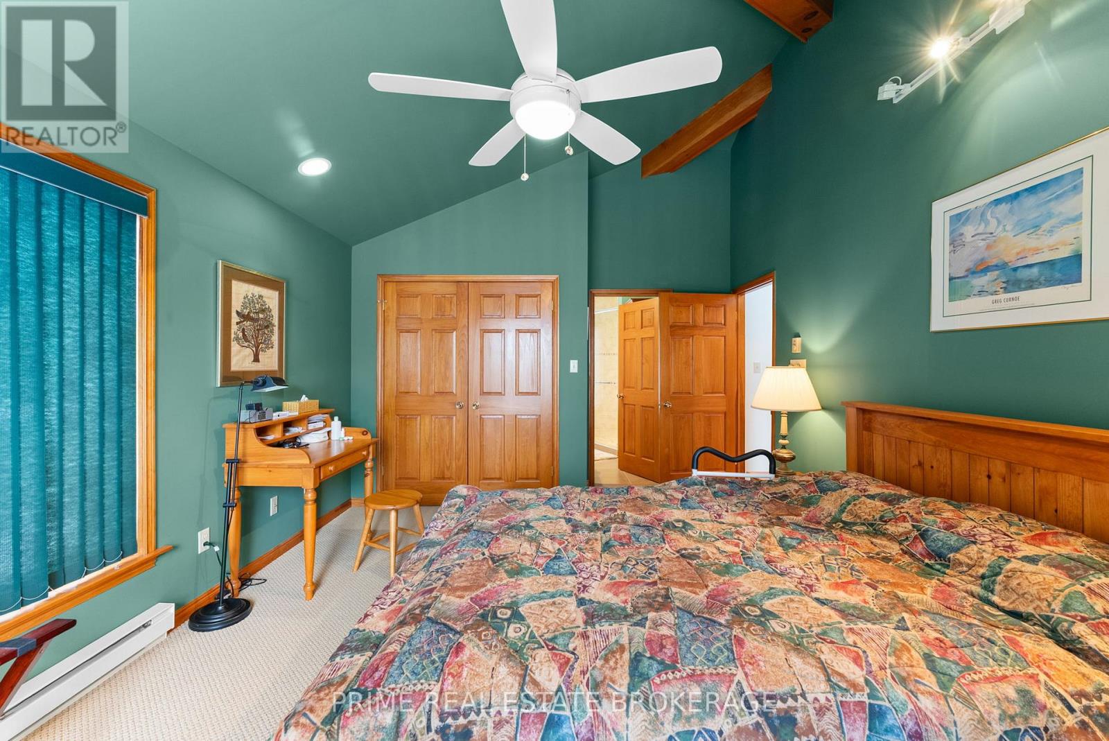 9856 Huron Place, Lambton Shores (Grand Bend), Ontario  N0M 1T0 - Photo 20 - X12849344