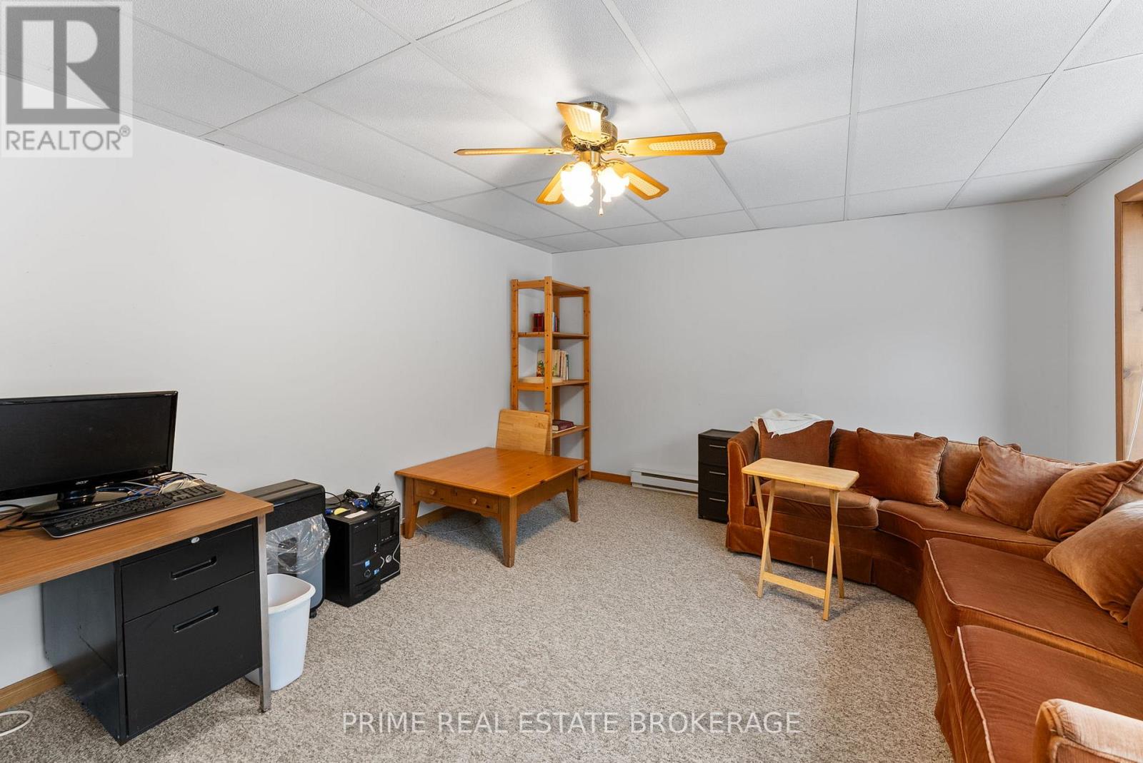 9856 Huron Place, Lambton Shores (Grand Bend), Ontario  N0M 1T0 - Photo 33 - X12849344