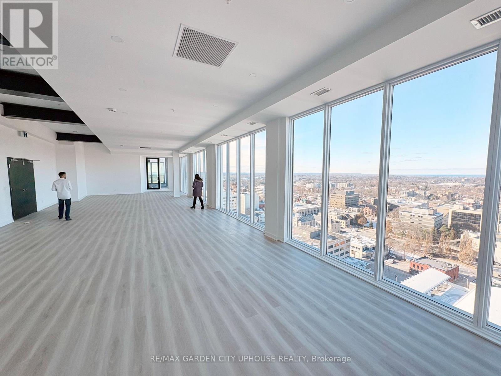 613 - 57 Carlisle Street, St. Catharines, Ontario  L2R 7N6 - Photo 10 - X12646714