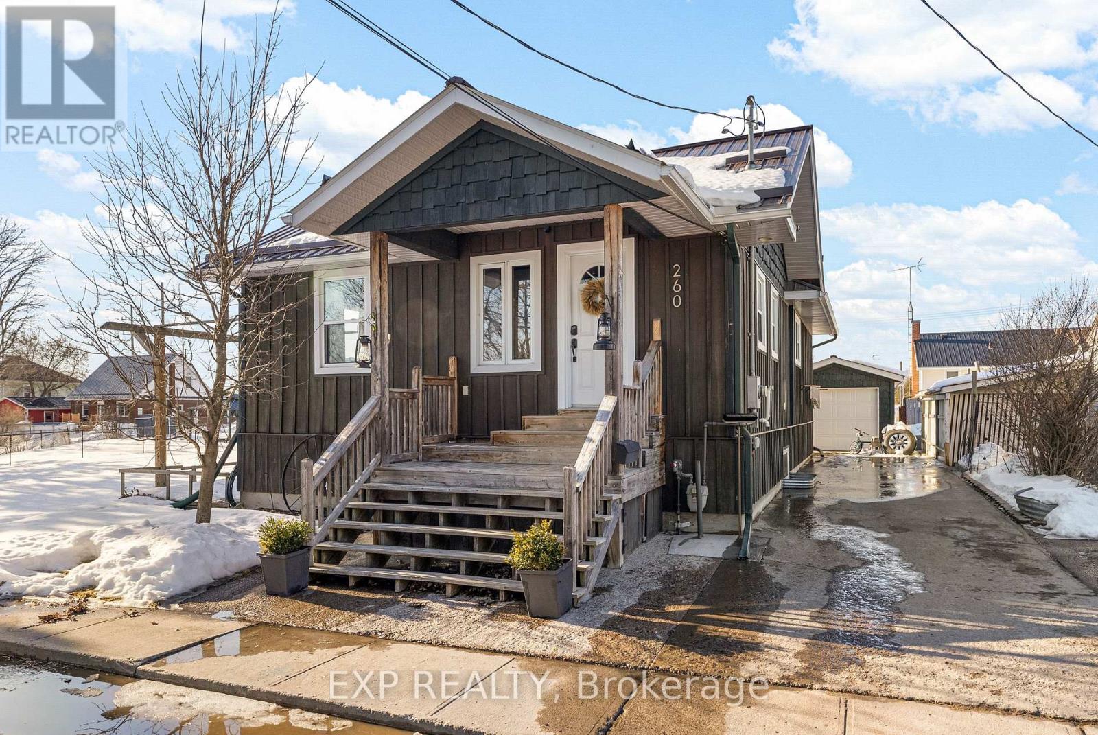 260 Tasse Avenue, Renfrew, Ontario  K7V 3W7 - Photo 2 - X12849488