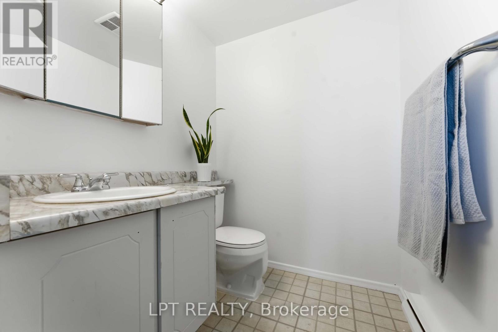 314 - 555 Brittany Drive, Ottawa, Ontario  K1K 4C5 - Photo 18 - X12849276