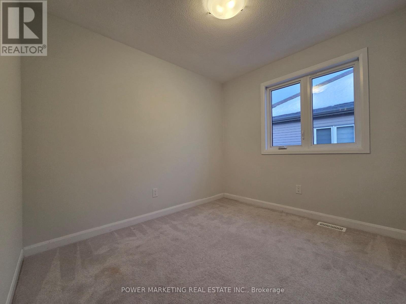 105 Natare Place, Ottawa, Ontario  K2T 0P3 - Photo 12 - X12849300