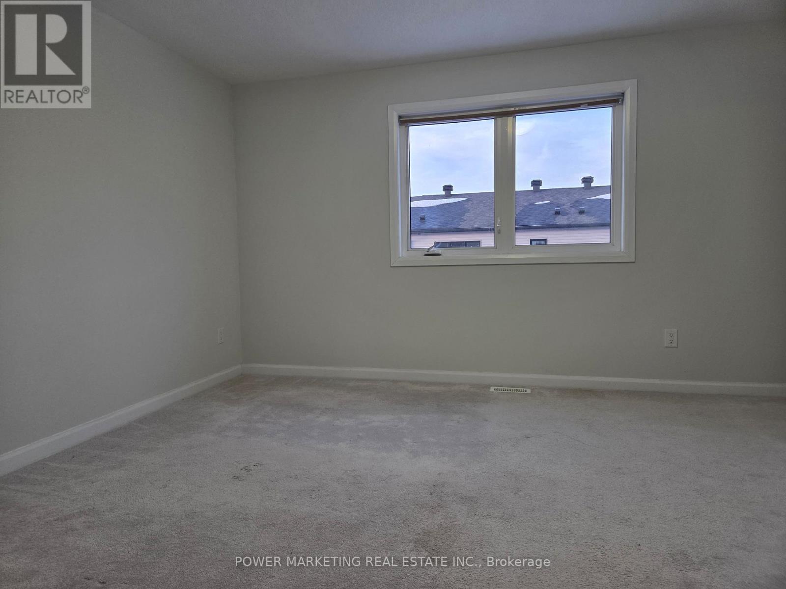 105 Natare Place, Ottawa, Ontario  K2T 0P3 - Photo 7 - X12849300