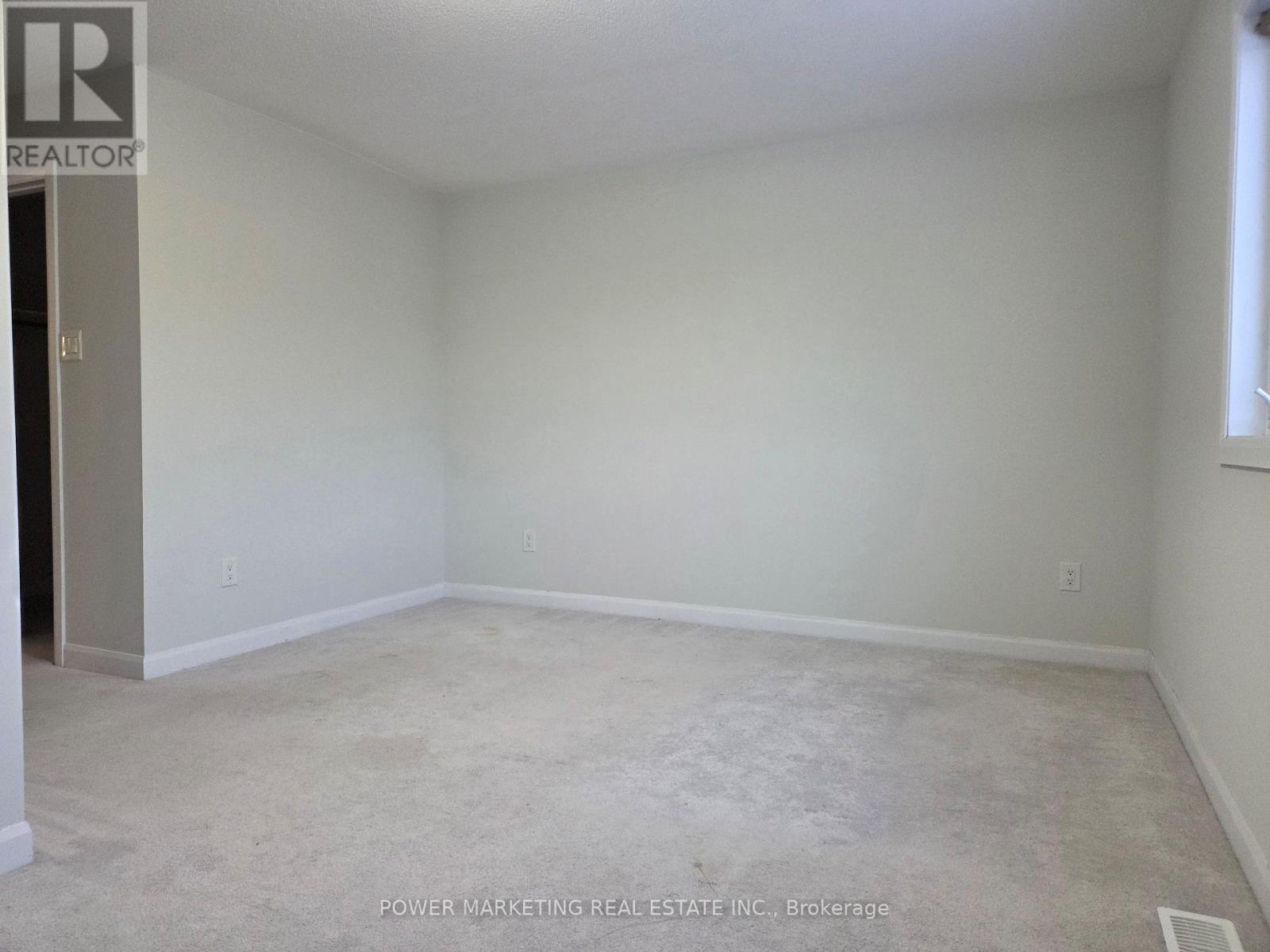 105 Natare Place, Ottawa, Ontario  K2T 0P3 - Photo 9 - X12849300