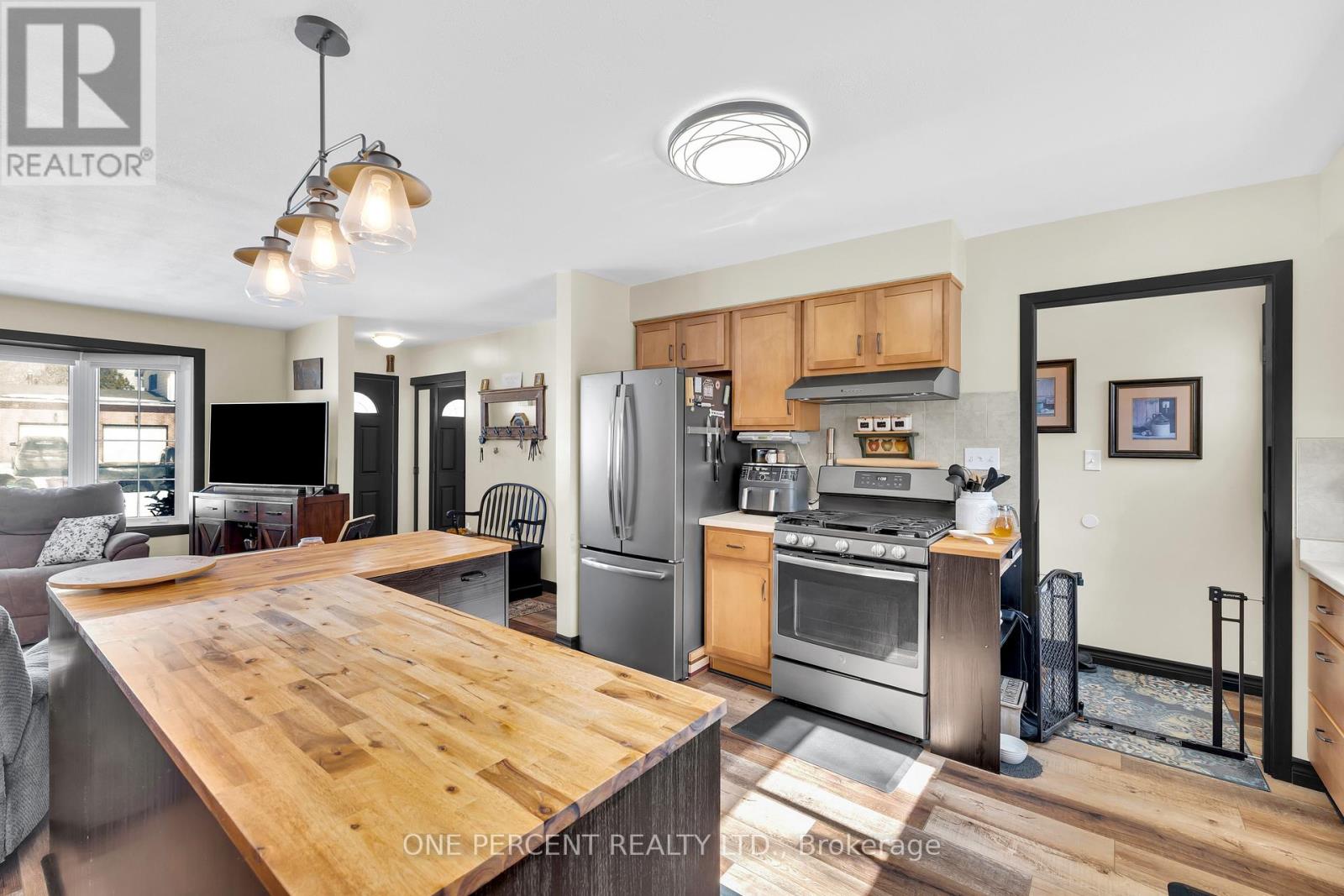 26 Peden Boulevard, Brockville, Ontario  K6V 3K3 - Photo 13 - X12849348