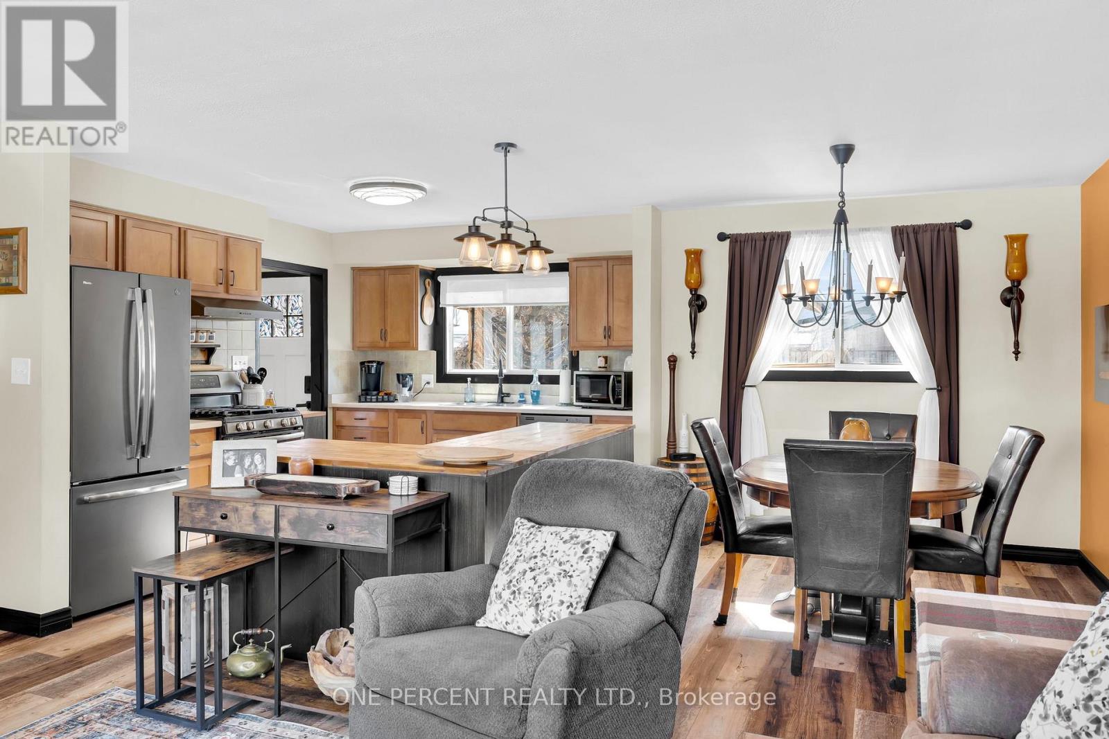 26 Peden Boulevard, Brockville, Ontario  K6V 3K3 - Photo 7 - X12849348