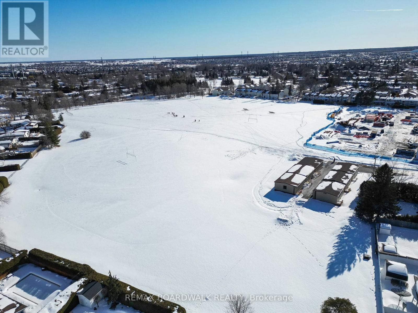 116 Old Colony Road, Ottawa, Ontario  K2L 1M2 - Photo 40 - X12849386