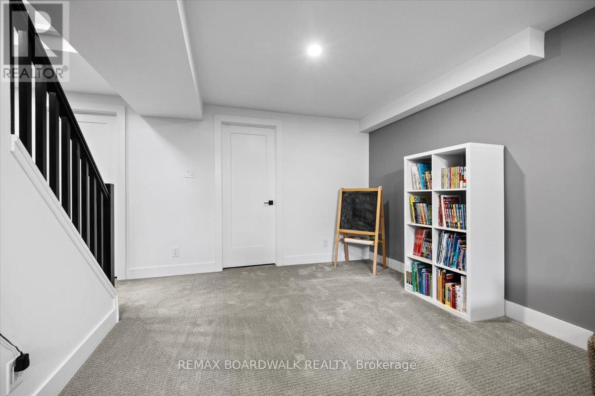 1535 Kamouraska Circle, Ottawa, Ontario  K1C 3J1 - Photo 42 - X12849392