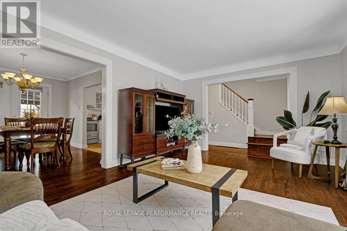 532 Alesther Street, Ottawa, Ontario  K1K 1J3 - Photo 11 - X12849414