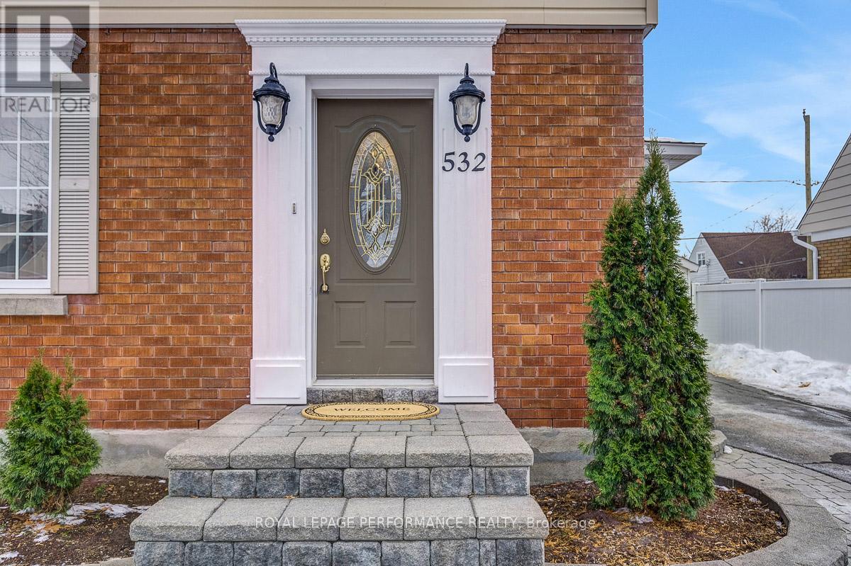 532 Alesther Street, Ottawa, Ontario  K1K 1J3 - Photo 2 - X12849414