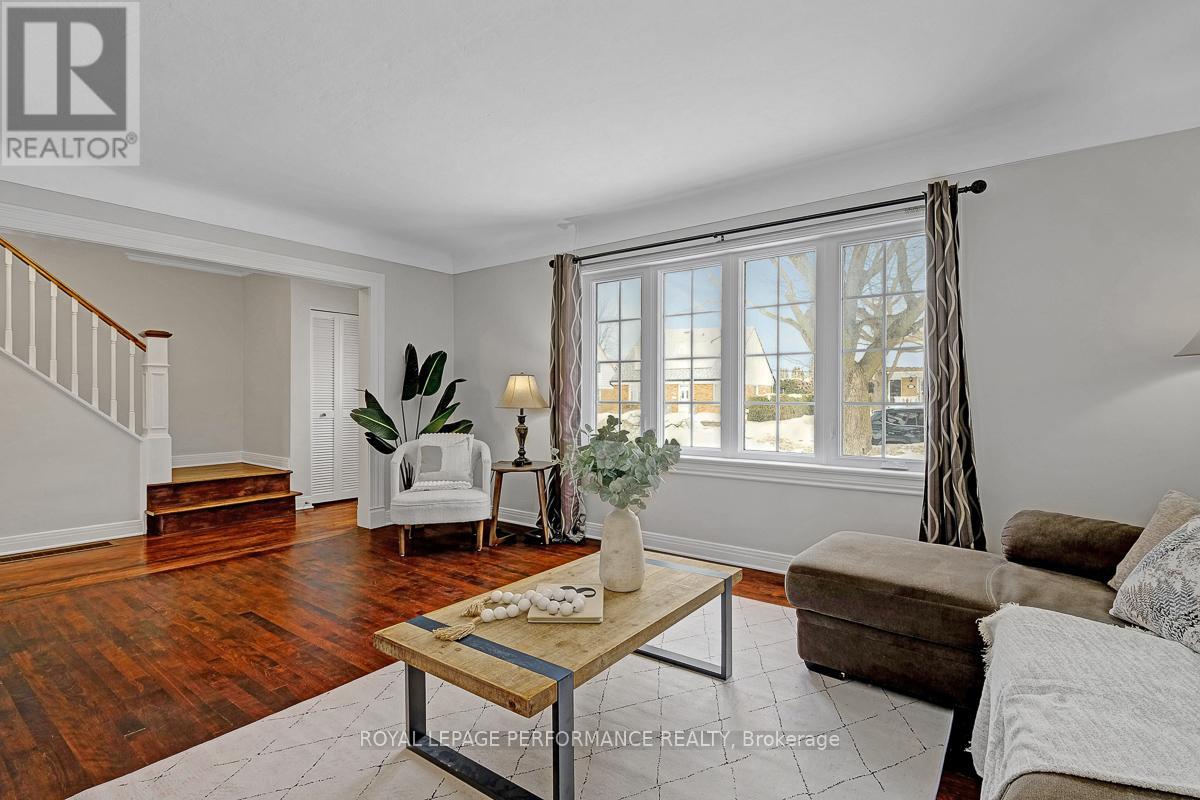 532 Alesther Street, Ottawa, Ontario  K1K 1J3 - Photo 6 - X12849414