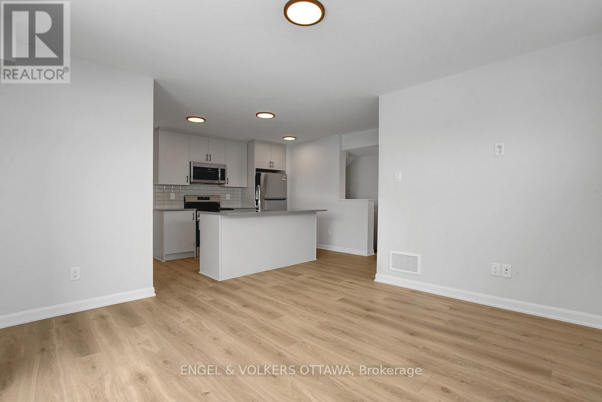 12 - 801 Glenroy Gilbert Drive, Ottawa, Ontario  K2J 5R6 - Photo 18 - X12849472