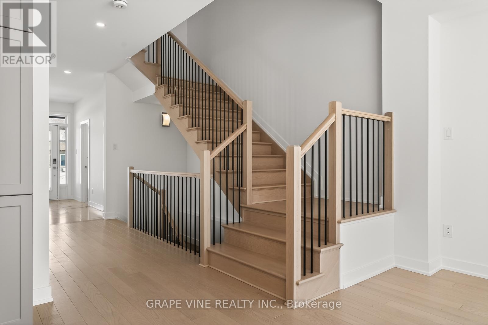 543 Tahoe Heights, Ottawa, Ontario  K1T 0W1 - Photo 20 - X12849516