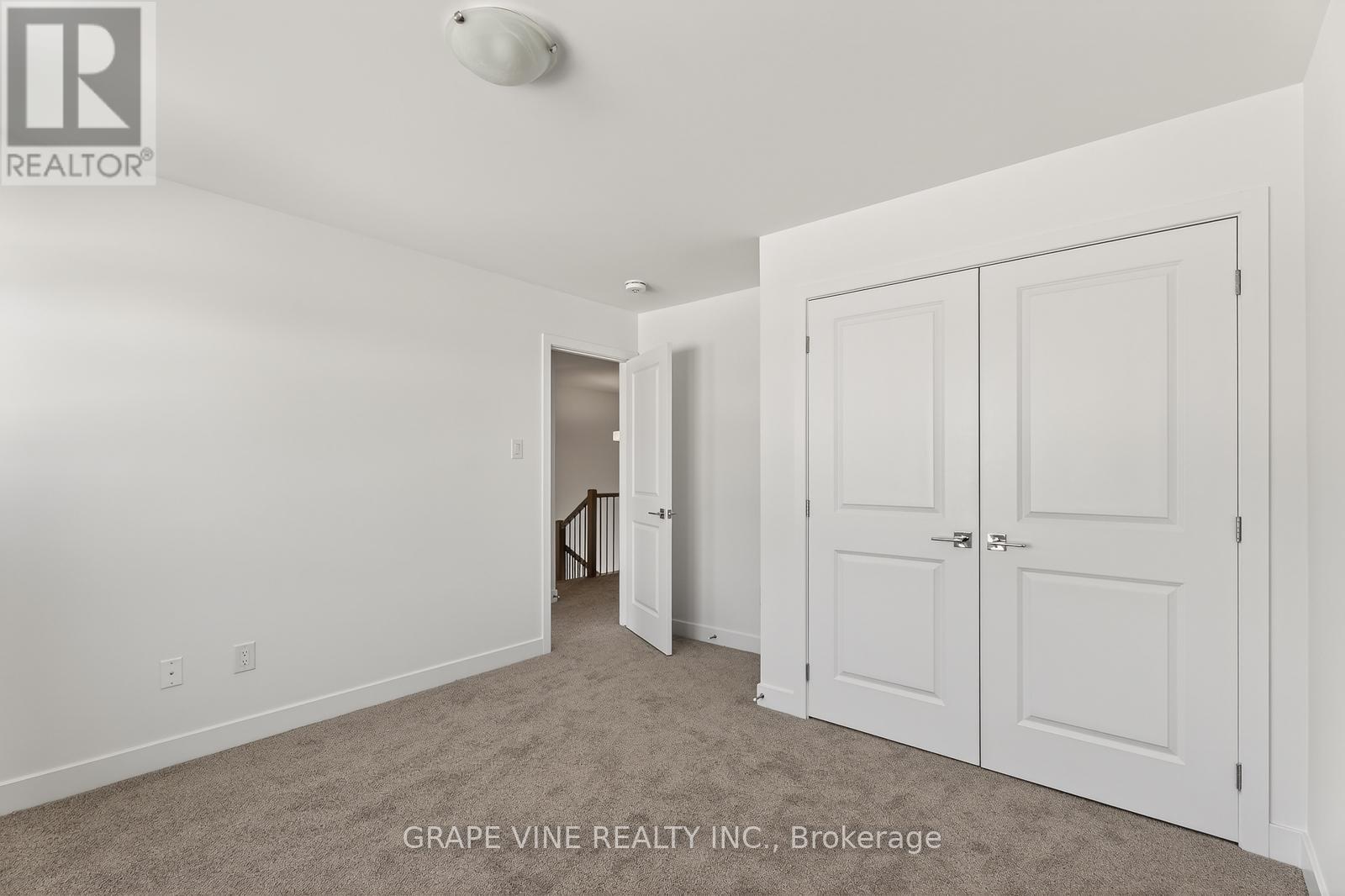 543 Tahoe Heights, Ottawa, Ontario  K1T 0W1 - Photo 26 - X12849516