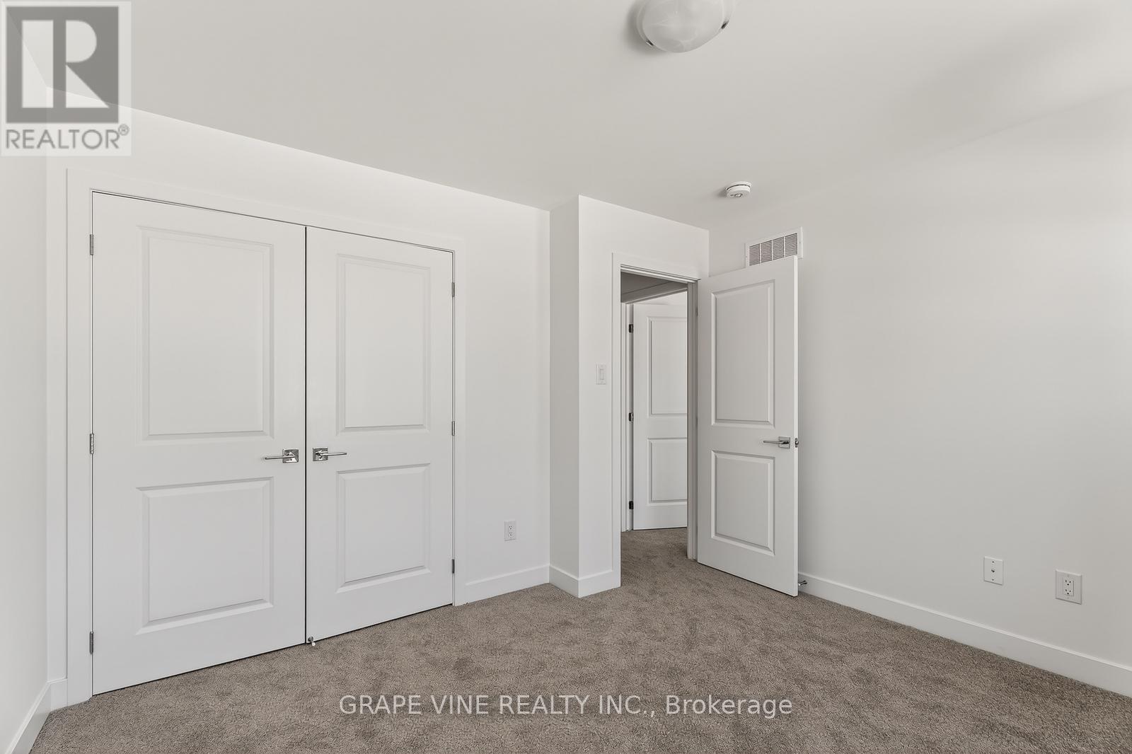 543 Tahoe Heights, Ottawa, Ontario  K1T 0W1 - Photo 29 - X12849516