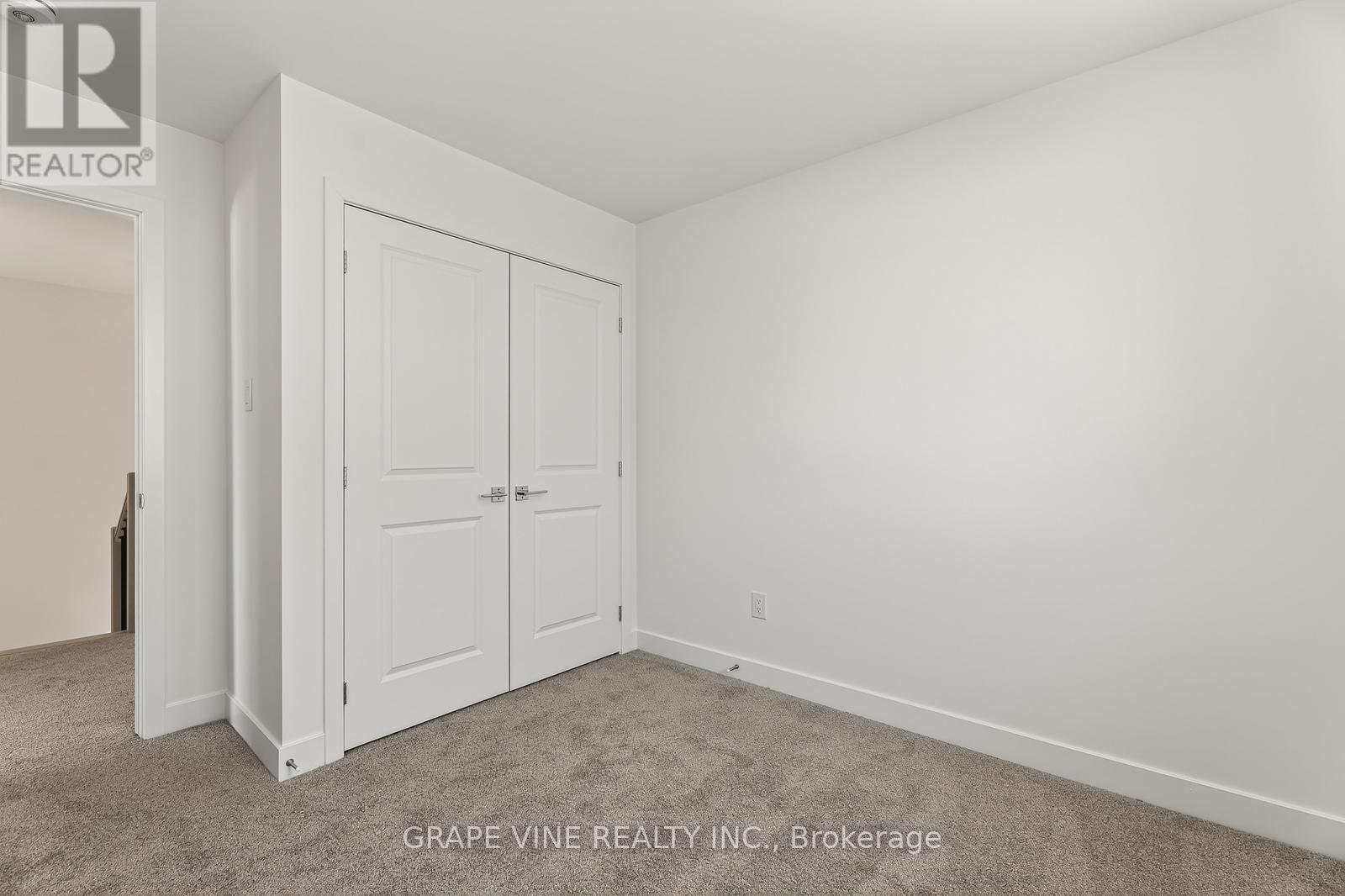 543 Tahoe Heights, Ottawa, Ontario  K1T 0W1 - Photo 31 - X12849516