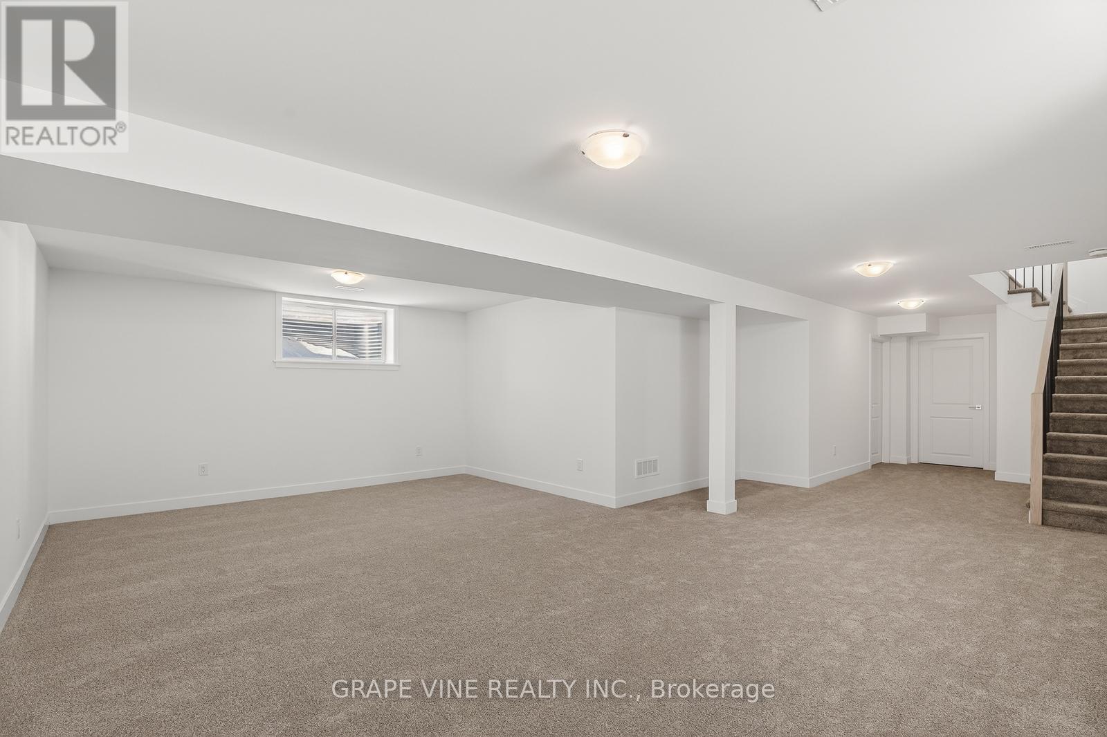 543 Tahoe Heights, Ottawa, Ontario  K1T 0W1 - Photo 33 - X12849516