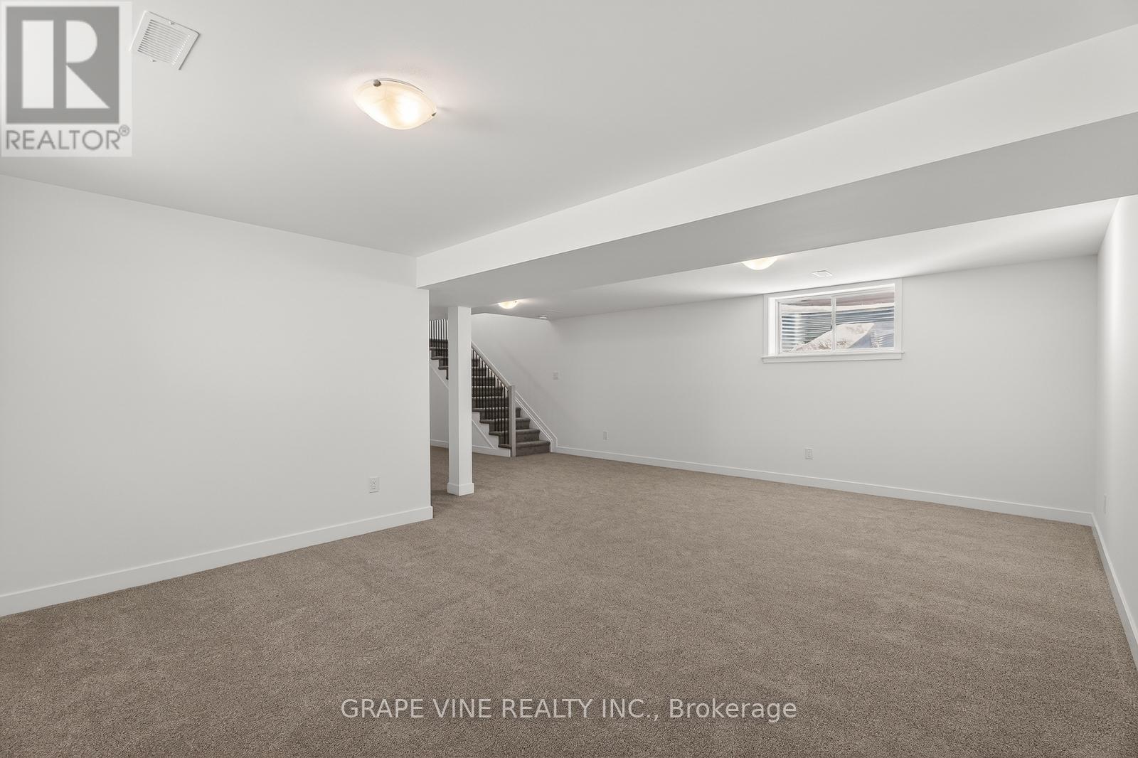 543 Tahoe Heights, Ottawa, Ontario  K1T 0W1 - Photo 35 - X12849516