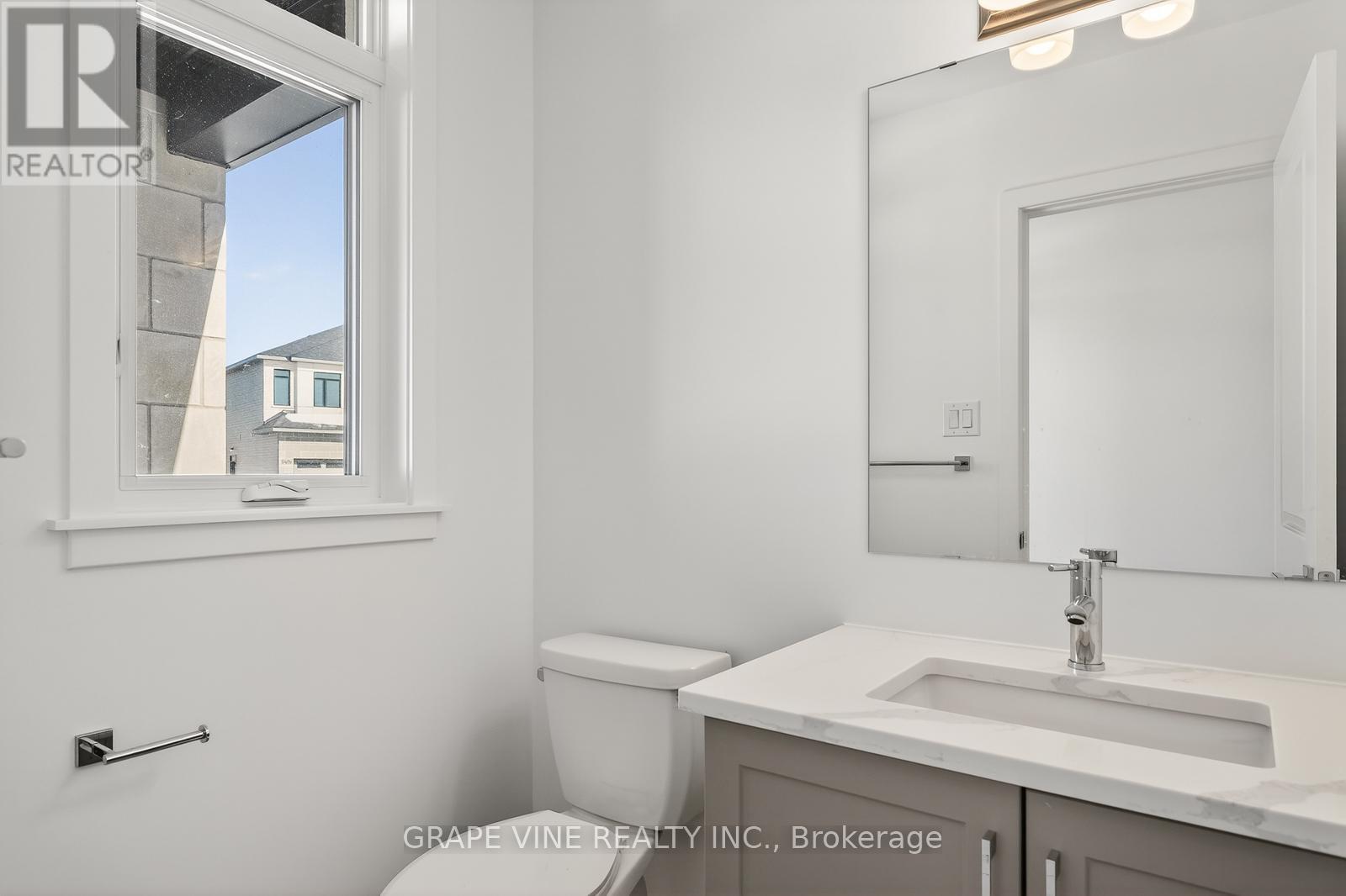 543 Tahoe Heights, Ottawa, Ontario  K1T 0W1 - Photo 9 - X12849516