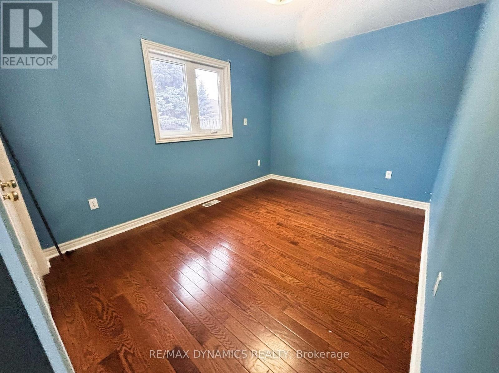 7984 Grossi Court, Niagara Falls (Mt. Carmel), Ontario  L2H 3G8 - Photo 10 - X12849282