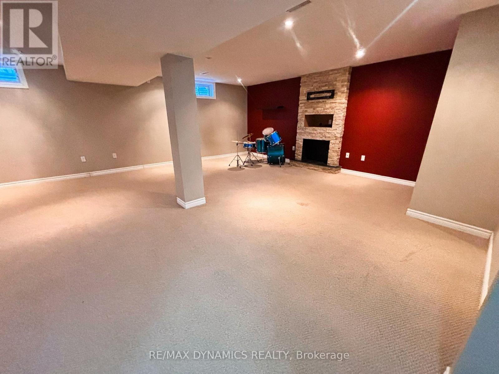 7984 Grossi Court, Niagara Falls (Mt. Carmel), Ontario  L2H 3G8 - Photo 12 - X12849282