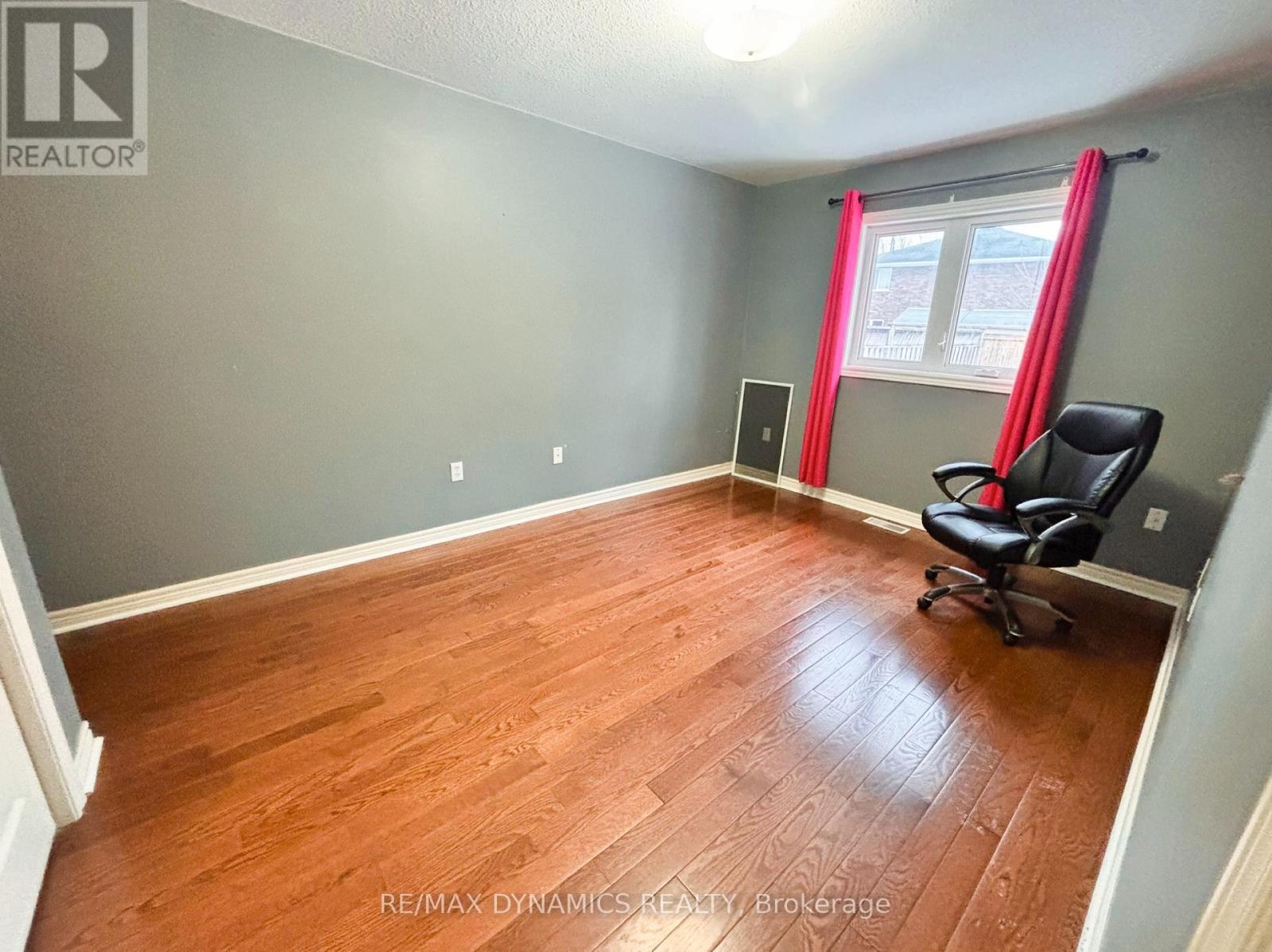 7984 Grossi Court, Niagara Falls (Mt. Carmel), Ontario  L2H 3G8 - Photo 7 - X12849282