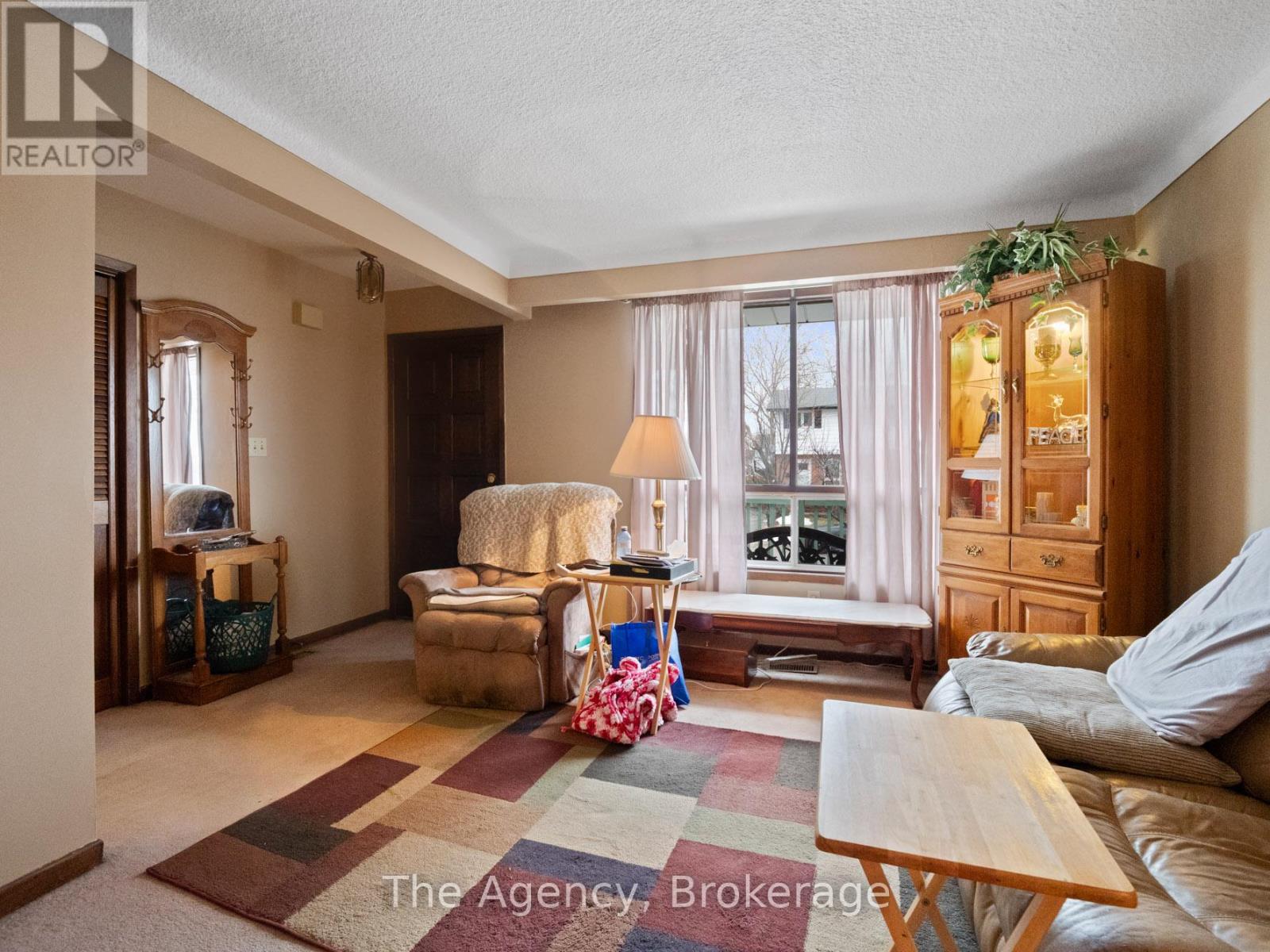 20 Brackencrest Road, St. Catharines (Secord Woods), Ontario  L2P 3K8 - Photo 10 - X12849650