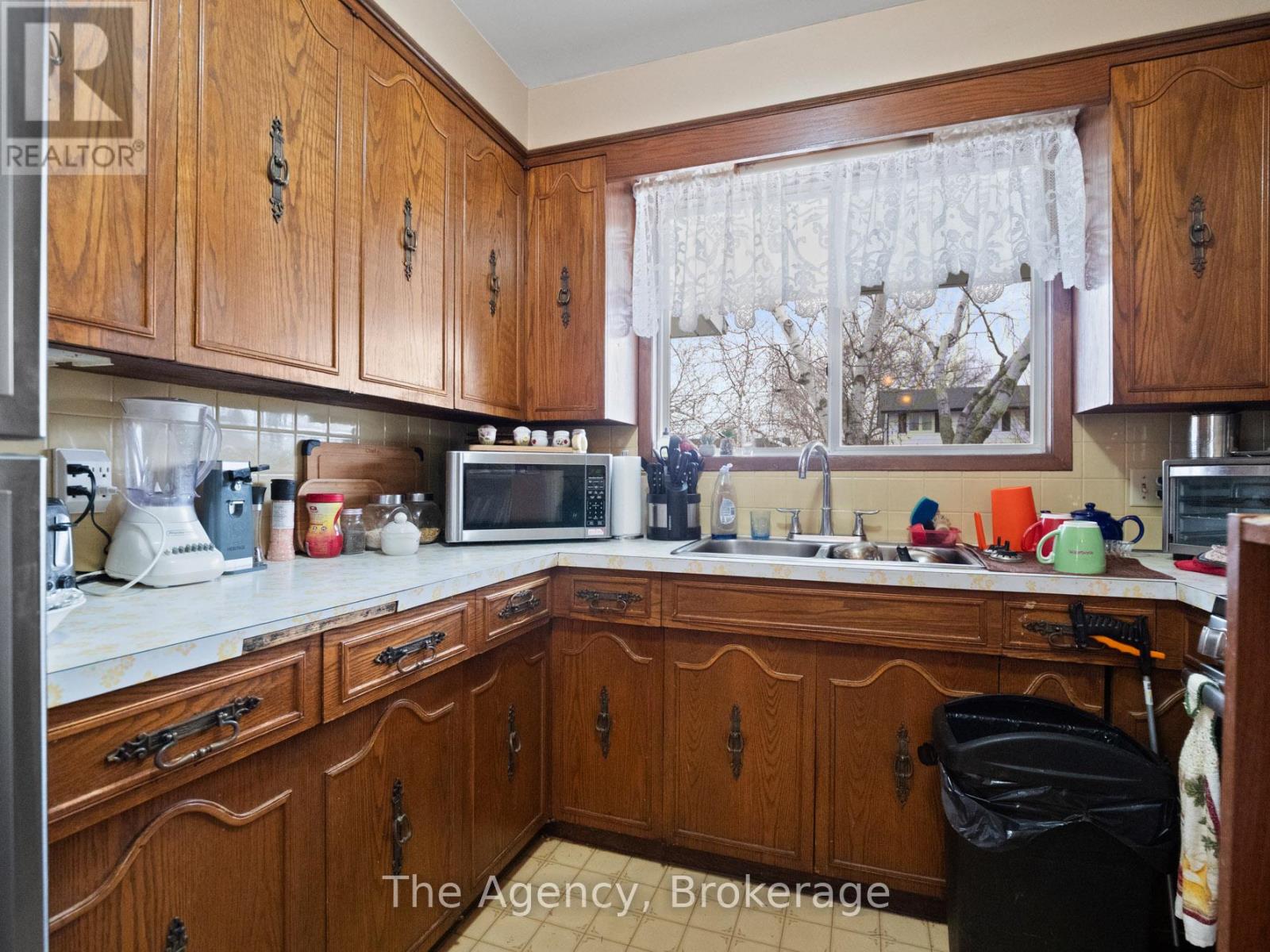 20 Brackencrest Road, St. Catharines (Secord Woods), Ontario  L2P 3K8 - Photo 15 - X12849650